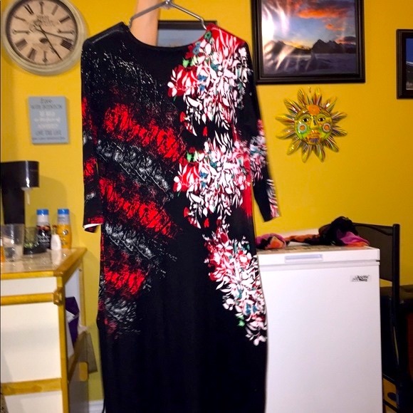 Gorgeous Floral Faux Sweater Dress! - Picture 6 of 8